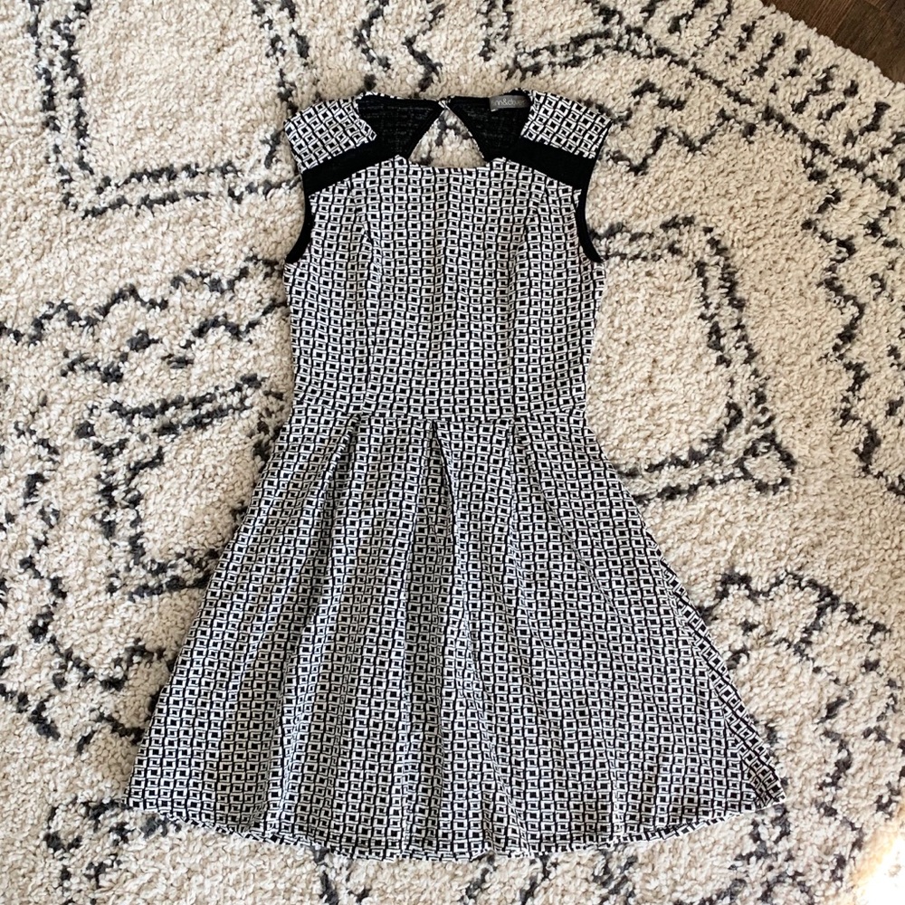 FINN & CLOVER dress